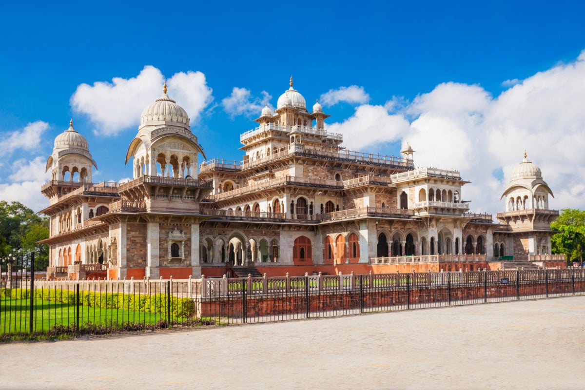 Living in Jaipur, Rajasthan: Tips for Moving and Visiting 2023